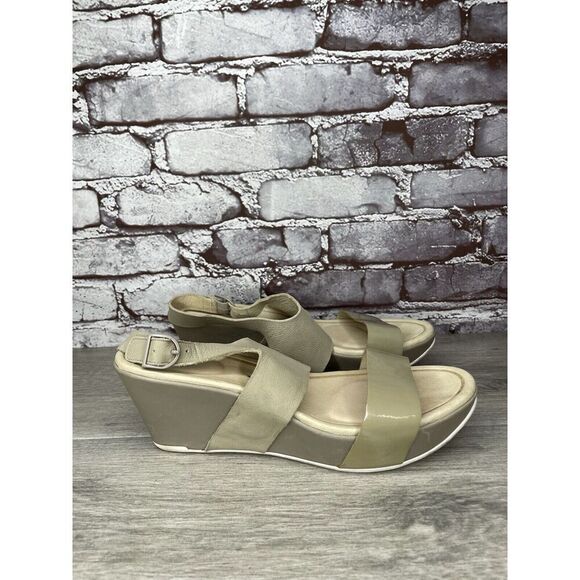 TSUBO Taupe Soft Leather Patent Open Toe Strap Wedge Sandals Size 8.5M US/39.5EU - Picture 12 of 16